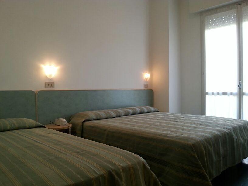 Hotel Globus Cesenatico Exterior foto